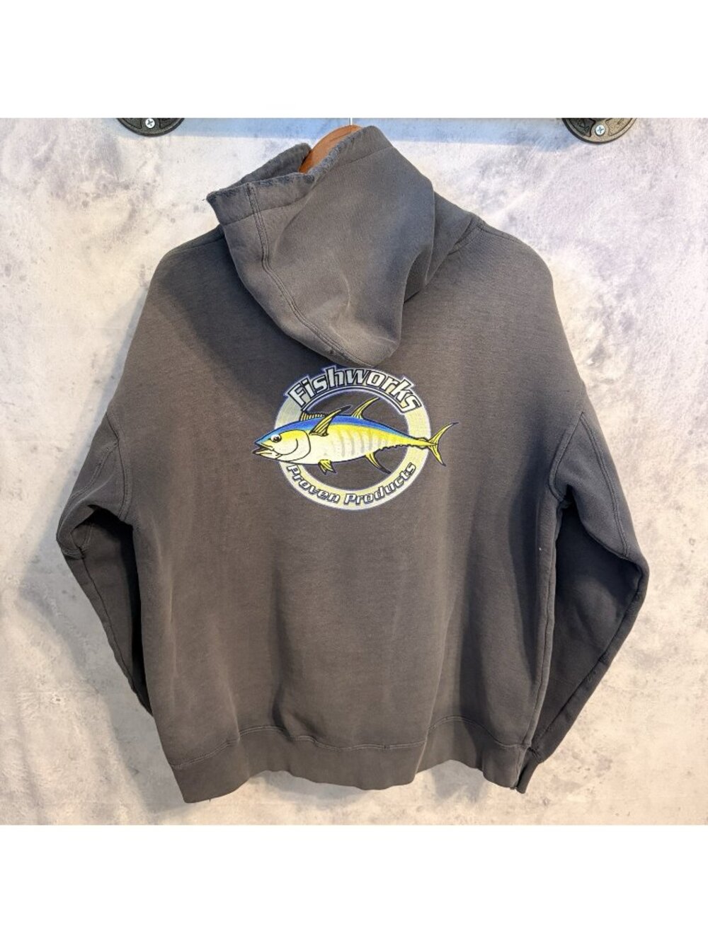 Vintage Fishworks Hoodie Sweatshirt Mens Large L Thrashed Faded Fishing